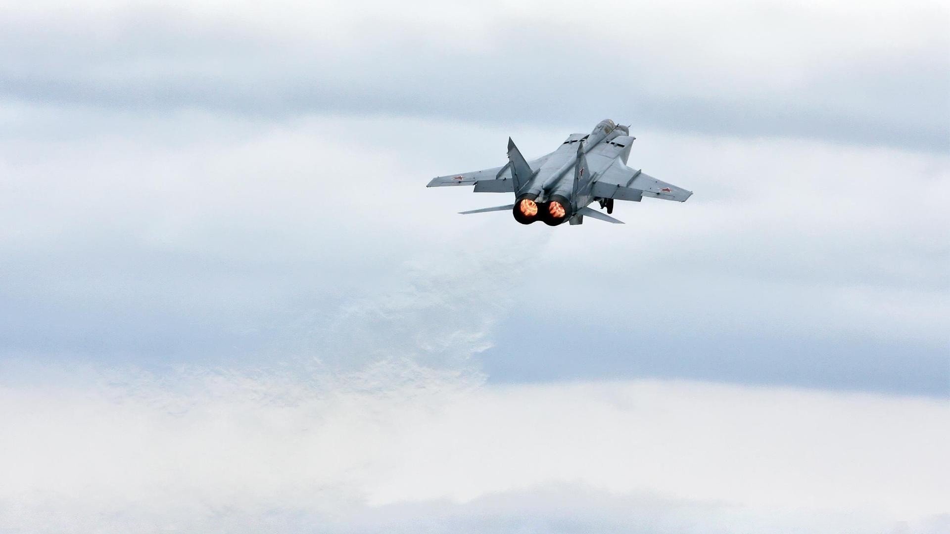 爱游戏在线娱乐官网-谢佩玲女子10米跳台决赛表现亮眼，谢佩诗个人信息